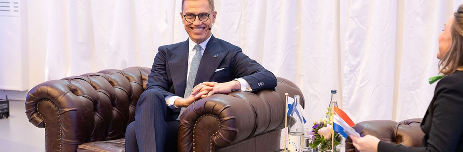 President Stubb of Finland in conversation with students.